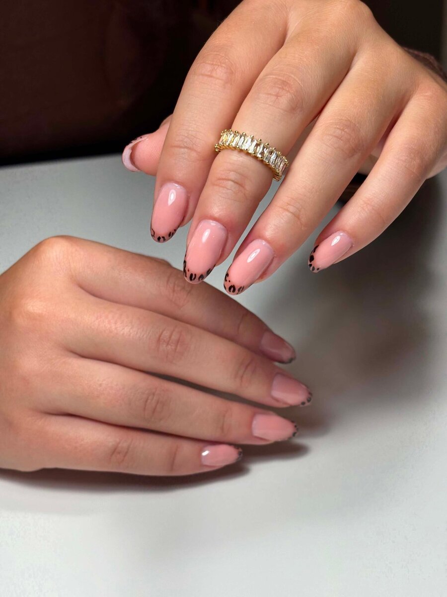 Różowa stylizacja paznokci A.C BeautyLab